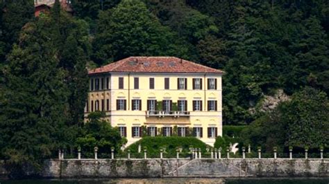 villa sul lago di versace|Villa Le Fontanelle .